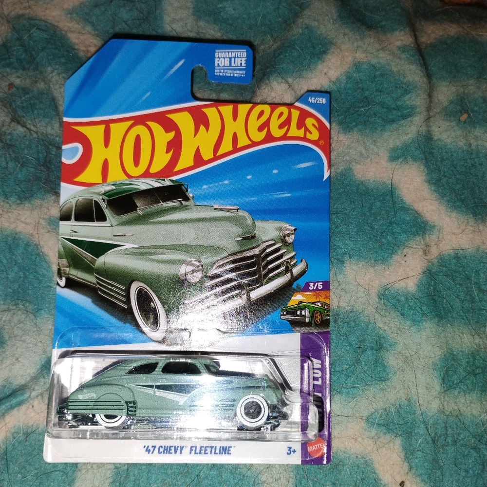 Hot Wheels Layin Low 1947 47' Chevy Fleetline  GREEN 45/250